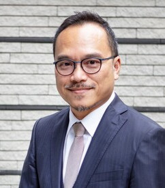 宗建钰博士 Dr Terence Chung