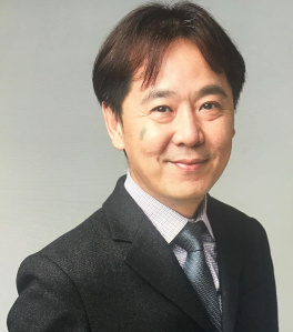 佘耀庭博士